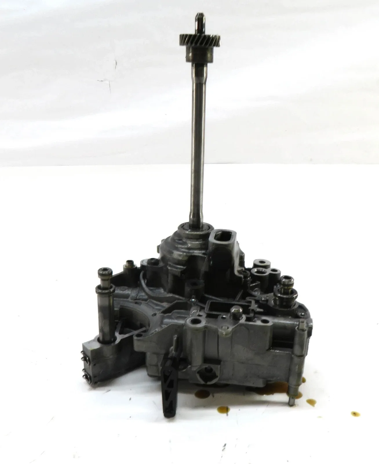 2010-2014 AUDI A5 (B8 8T) (LKV / MVC) 2.0T CVT TRANSMISSION VALVE BODY OIL PUMP image 3