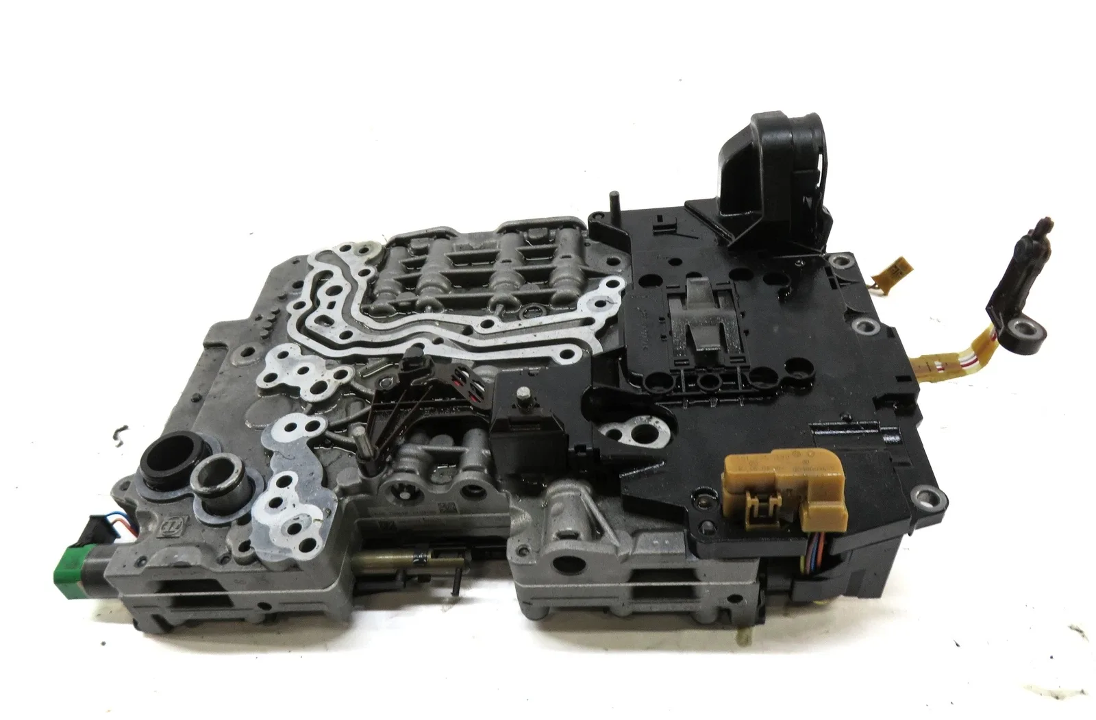 13-19 BMW 550i 650i 750i (F01 F02 F06 F07 F10 F12) AWD TRANSMISSION VALVE BODY image 2
