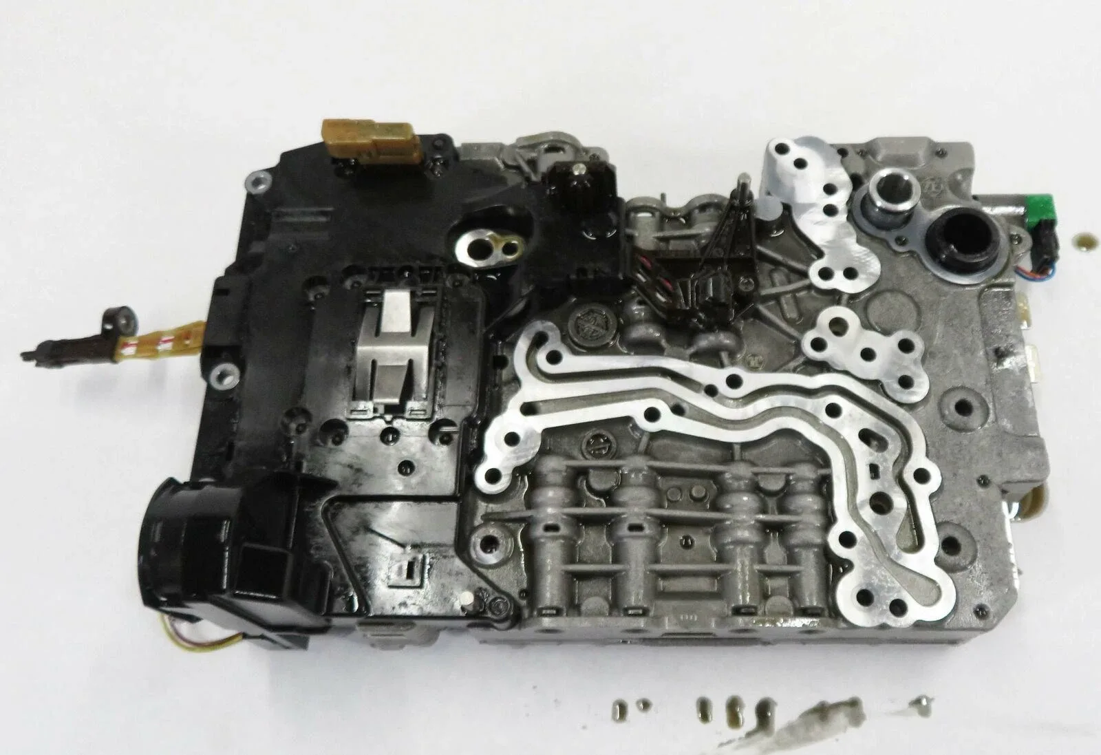 2011 BMW ActiveHybrid 7 4.4L N63 8HP70 Valve Body - 1087427141 / 2060550046 image 4