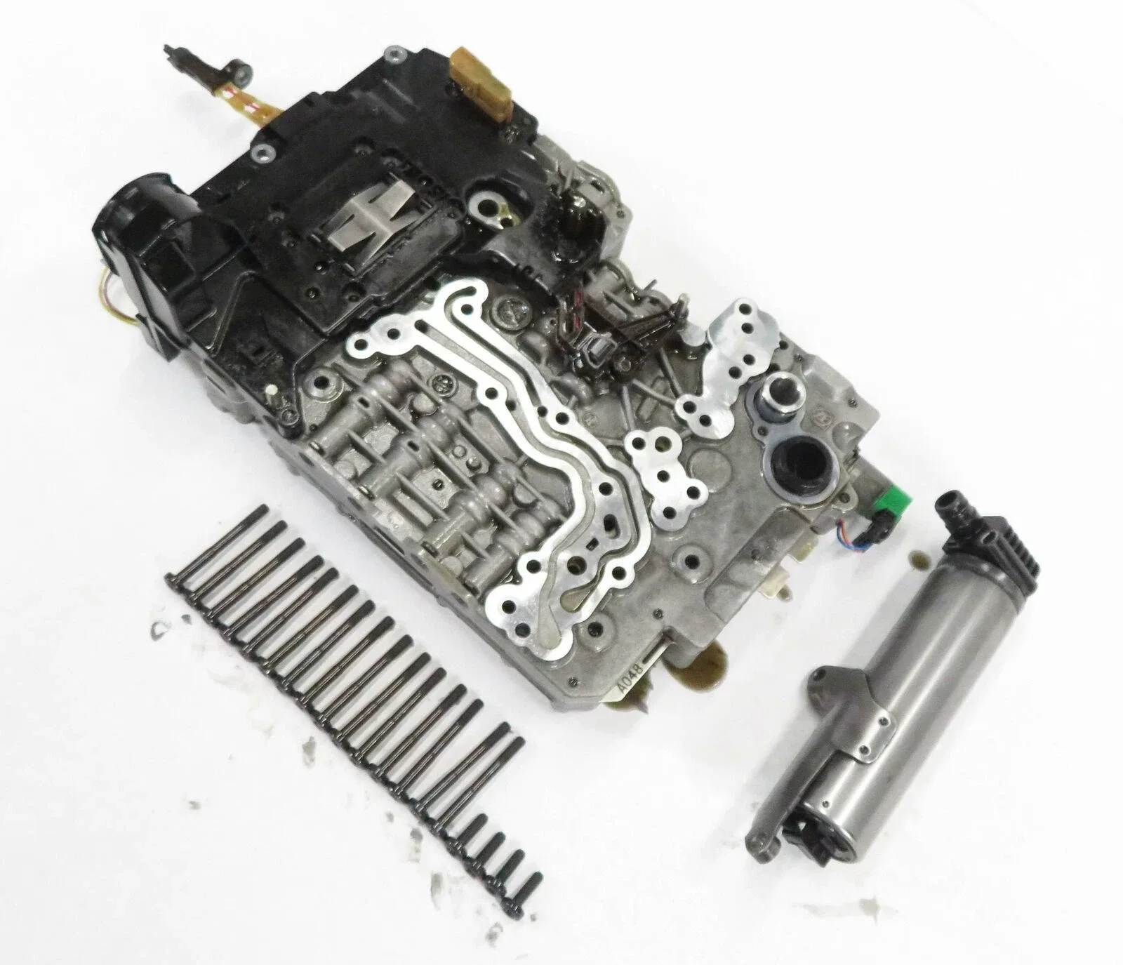 2011 BMW ActiveHybrid 7 4.4L N63 8HP70 Valve Body - 1087427141 / 2060550046