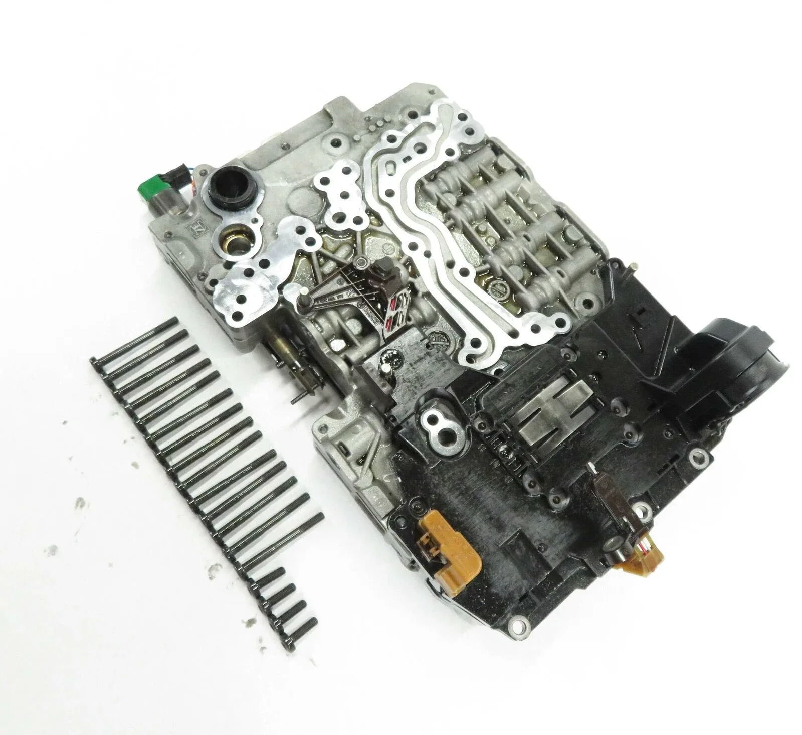 2010-2012 BMW 550i 550iGT (F07 F10) 4.4L N63 8HP-70 A/T TRANSMISSION VALVE BODY