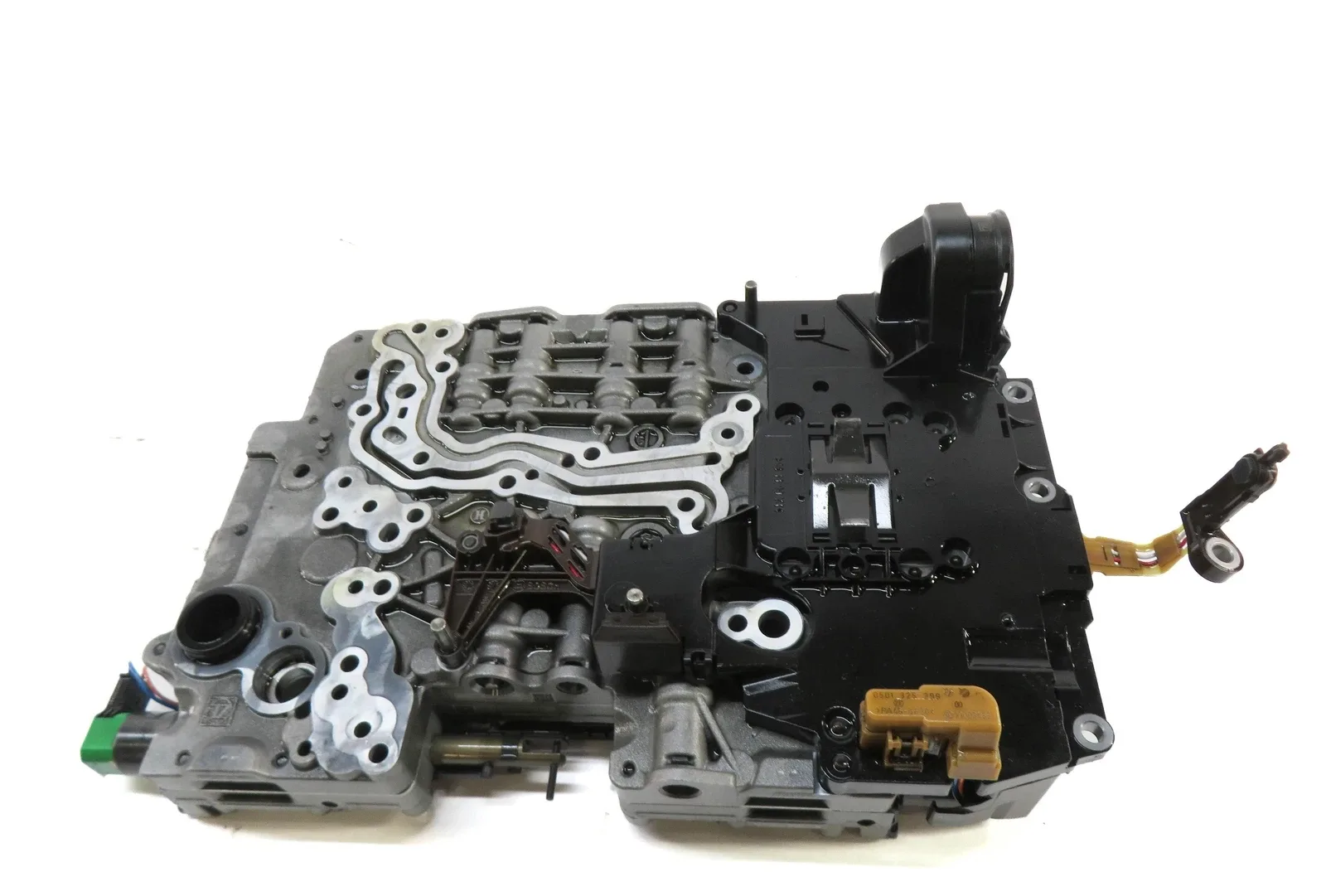 2011-2014 BMW X3 (F25) A/T 35iX 8HP-45 8 SPEED AUTOMATIC TRANSMISSION VALVE BODY image 2