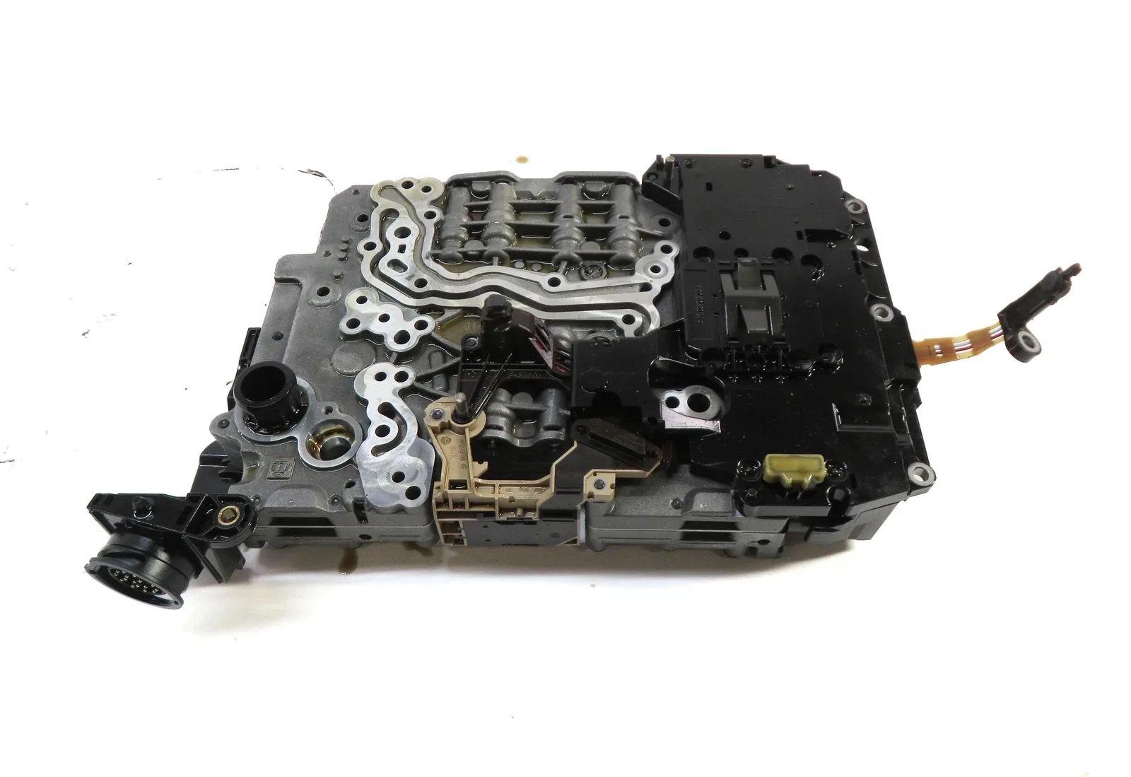 2013-2015 AUDI A6 (C7) 2.0L AWD QUATTRO - A/T AUTOMATIC TRANSMISSION VALVE BODY image 3