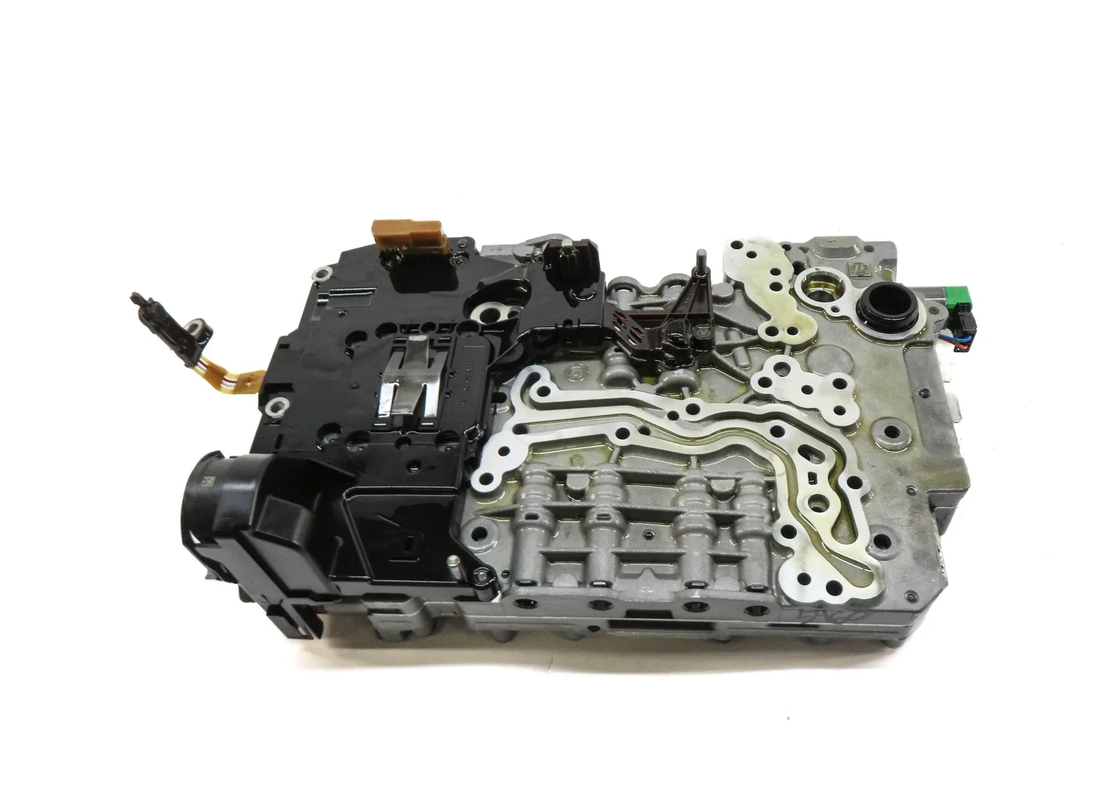 2010-2013 BMW 550i 550iGT (F07 F10) X-DRIVE AWD - 8HP70 TRANSMISSION VALVE BODY image 3