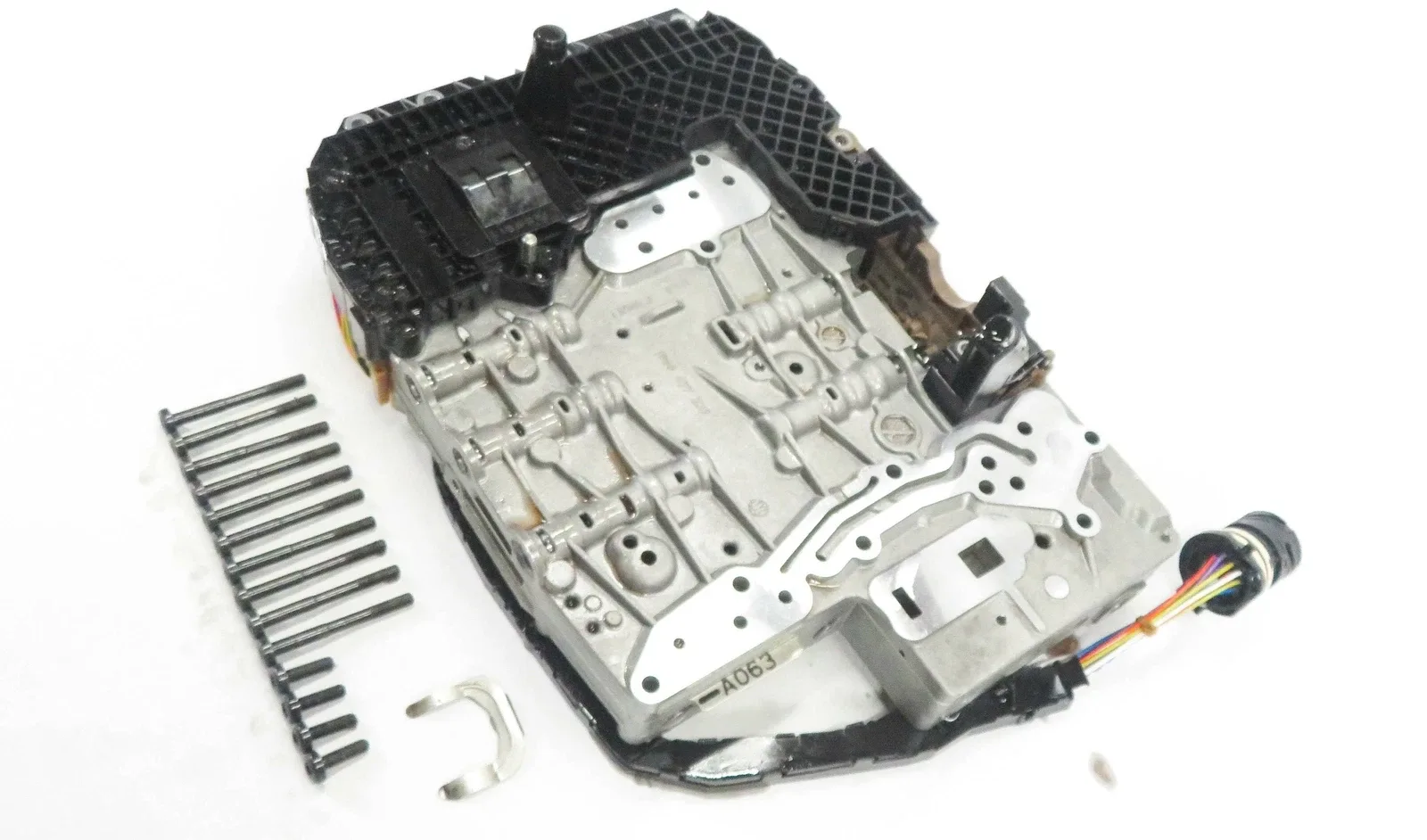 09-10 AUDI A4 A5 (B8 8T) 2.0T TURBO AWD QUATTRO - A/T TRANSMISSION VALVE BODY