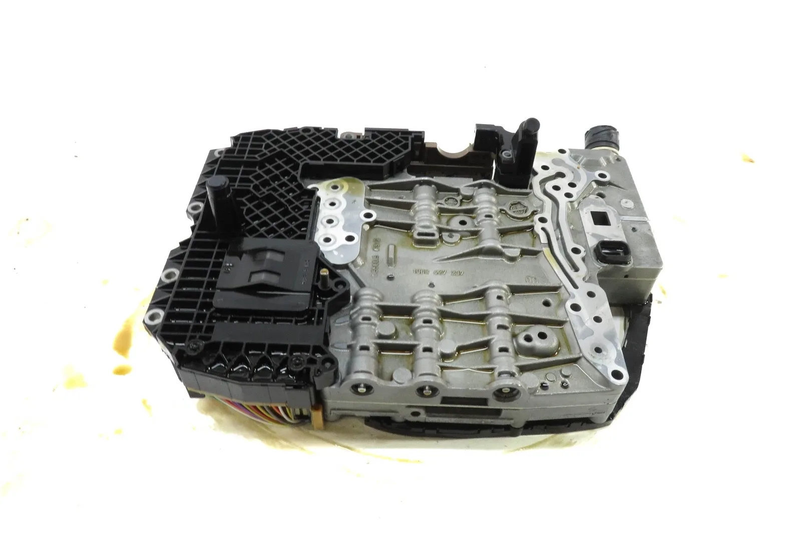 10-11 AUDI A5 S5 (B8 8T) 2.0L / 4.2L - AWD QUATTRO 6spd TRANSMISSION VALVE BODY image 3