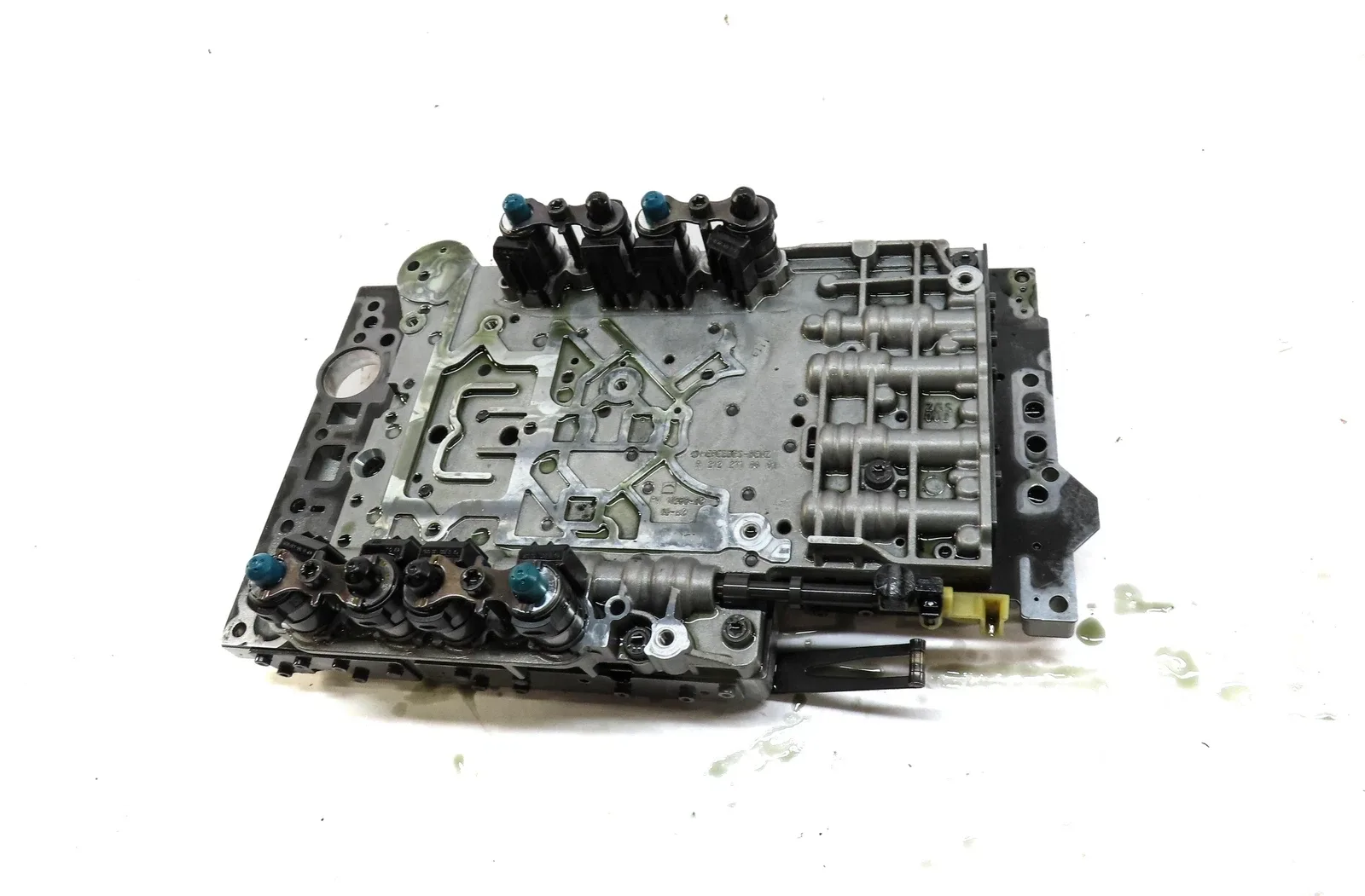 2014 Mercedes ML350 / 2016 GLE350 (W166) 722.9 Transmission Valve Body Block - R1212770001 image 3