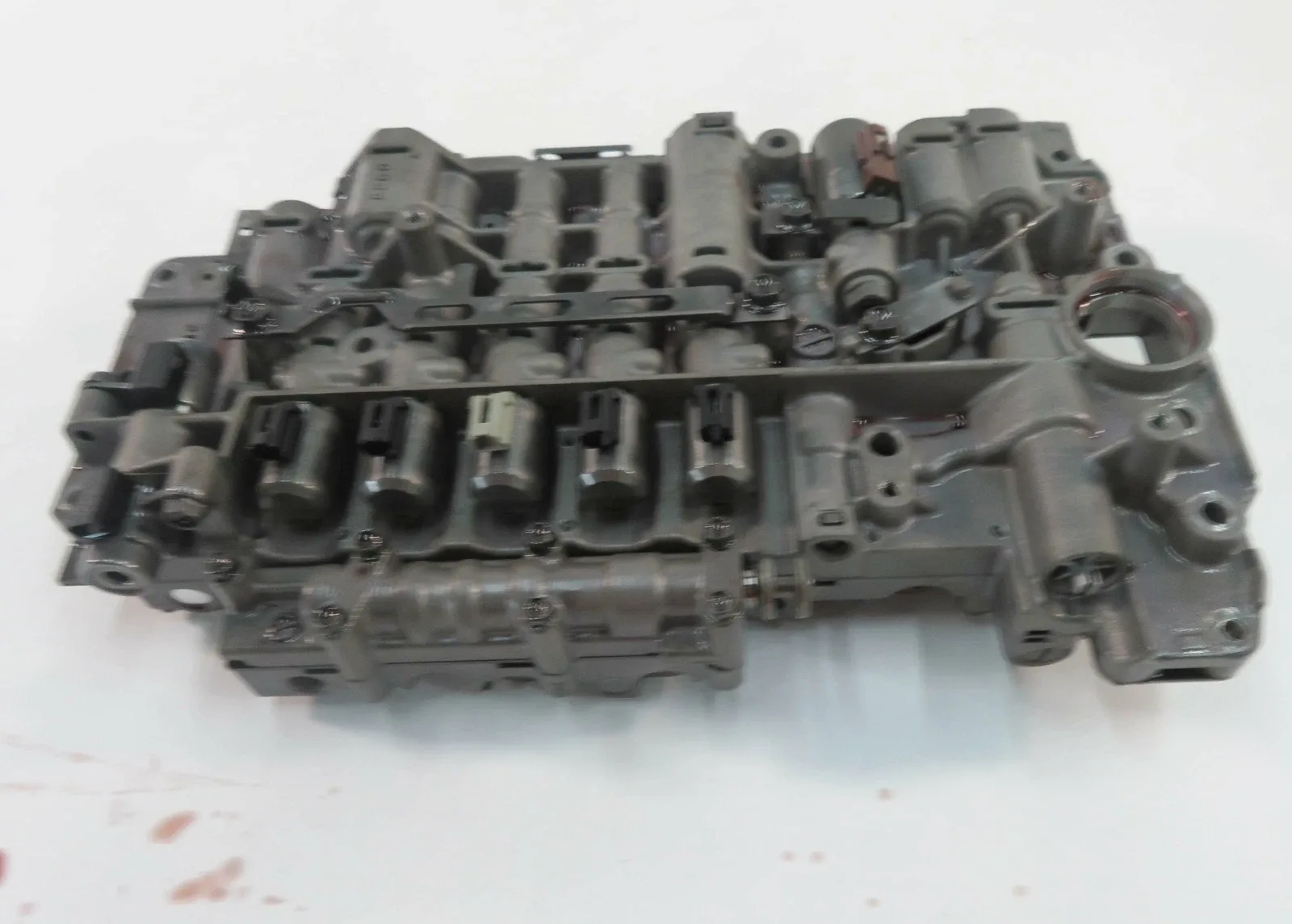 2009-2010 AUDI Q7 (4L) 3.0L TDI DIESEL ENGINE AUTOMATIC TRANSMISSION VALVE BODY image 3