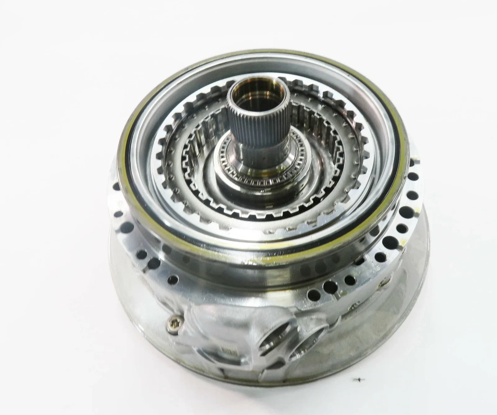 2010-2012 BMW 550i 550iGT (F07 F10) 4.4L N63 8HP-70 A/T TRANSMISSION VALVE BODY image 2