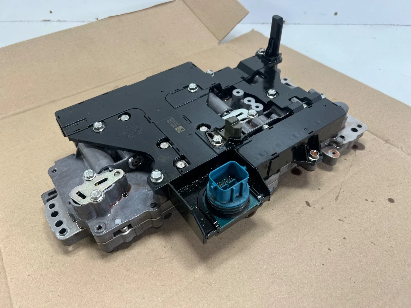 2019-2023 Genesis G70 / Kia Stinger 2.0L Transmission Valve Body Mechatronic - 46305-47550 image 4