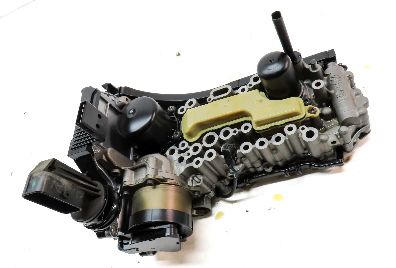 18-20 AUDI Q5 (FY 80A) 7 SPEED AUTOMATIC TRANSMISSION (SJP) VALVE BODY ASSEMBLY image 3