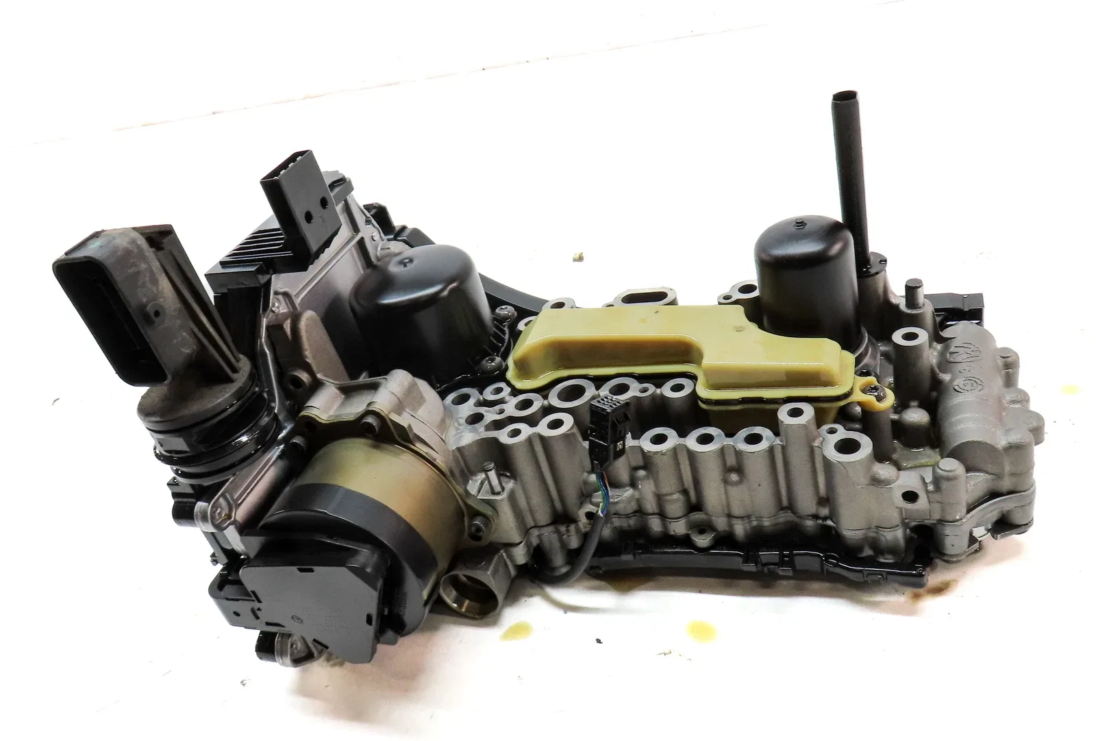 18-20 AUDI Q5 (FY 80A) 7 SPEED AUTOMATIC TRANSMISSION (SJP) VALVE BODY ASSEMBLY image 4