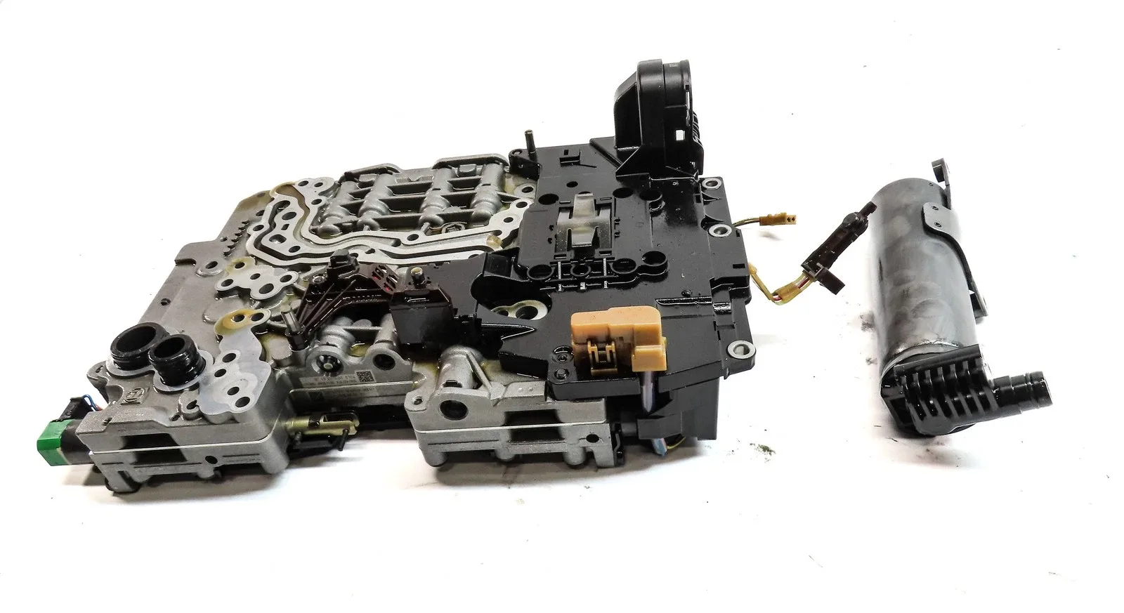 13-19 BMW 550i 650i 750i (F01 F02 F10) 8HP70 TRANSMISSION VALVE BODY MECHATRONIC image 2