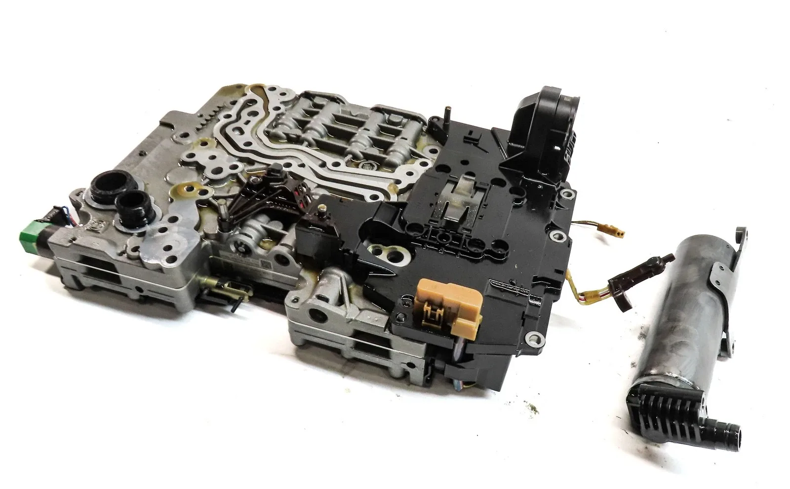 13-19 BMW 550i 650i 750i (F01 F02 F10) 8HP70 TRANSMISSION VALVE BODY MECHATRONIC