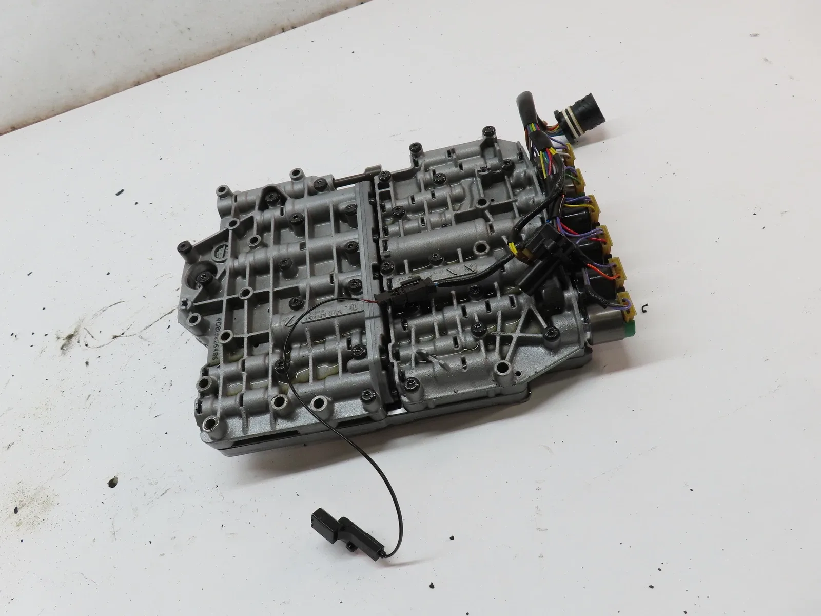 2003-2006 BMW 325i (E46) A5S360R/A5S390R Automatic Transmission Valve Body - 24347518769 image 3