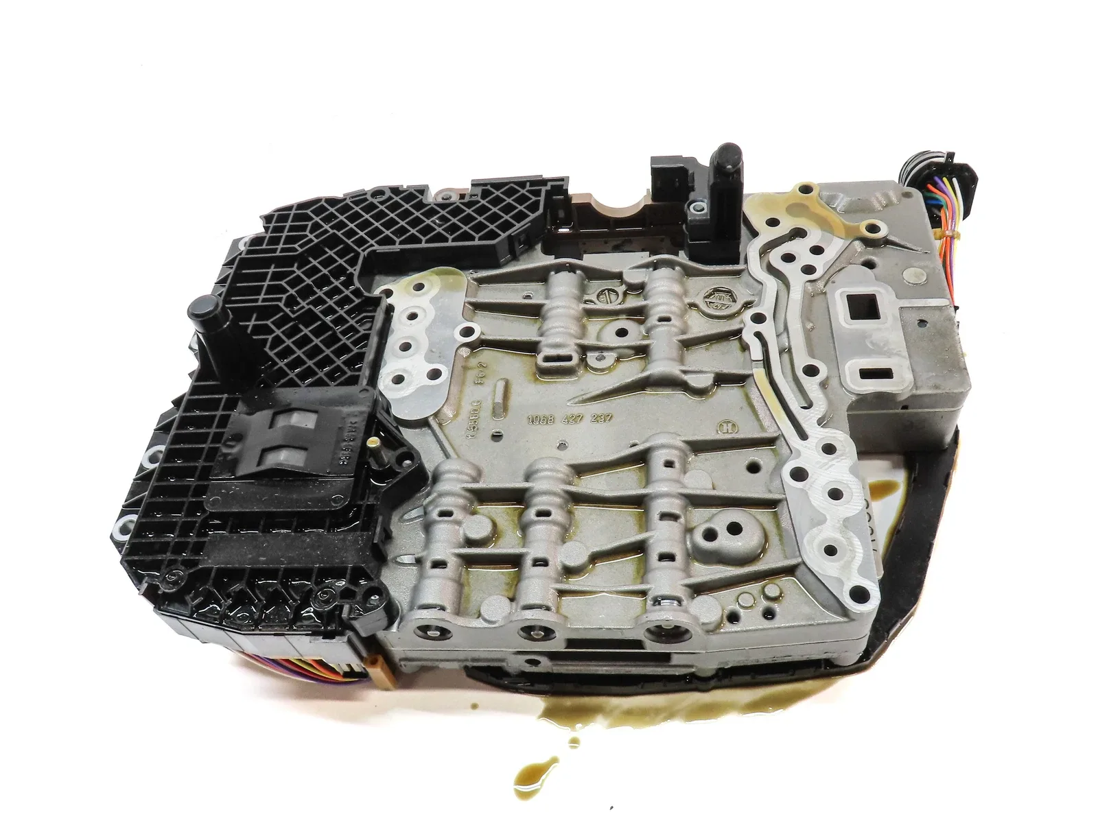 2009-2012 AUDI Q5 (8R) 3.2L V6 A/T AUTO AUTOMATIC TRANSMISSION VALVE BODY image 2