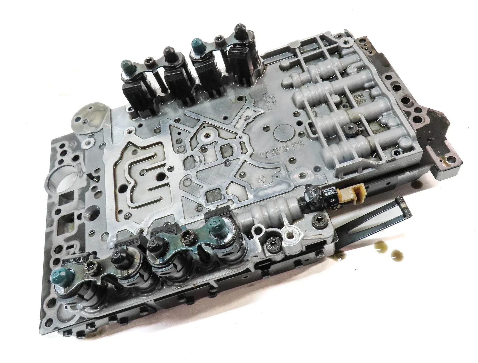 12-13 MERCEDES CL E S CLS W221 AWD AUTO 7 SPEED TRANSMISSION VALVE BODY BLOCK image 3
