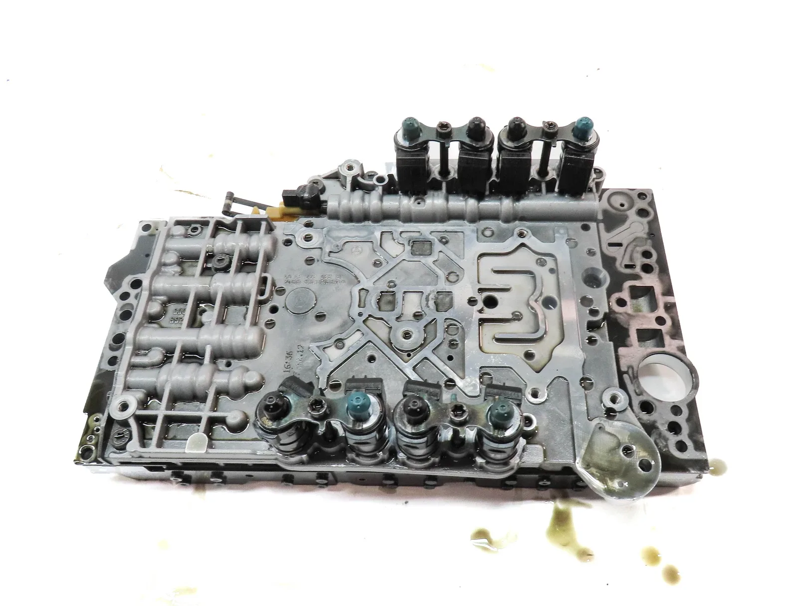 12-13 MERCEDES CL E S CLS W221 AWD AUTO 7 SPEED TRANSMISSION VALVE BODY BLOCK image 4