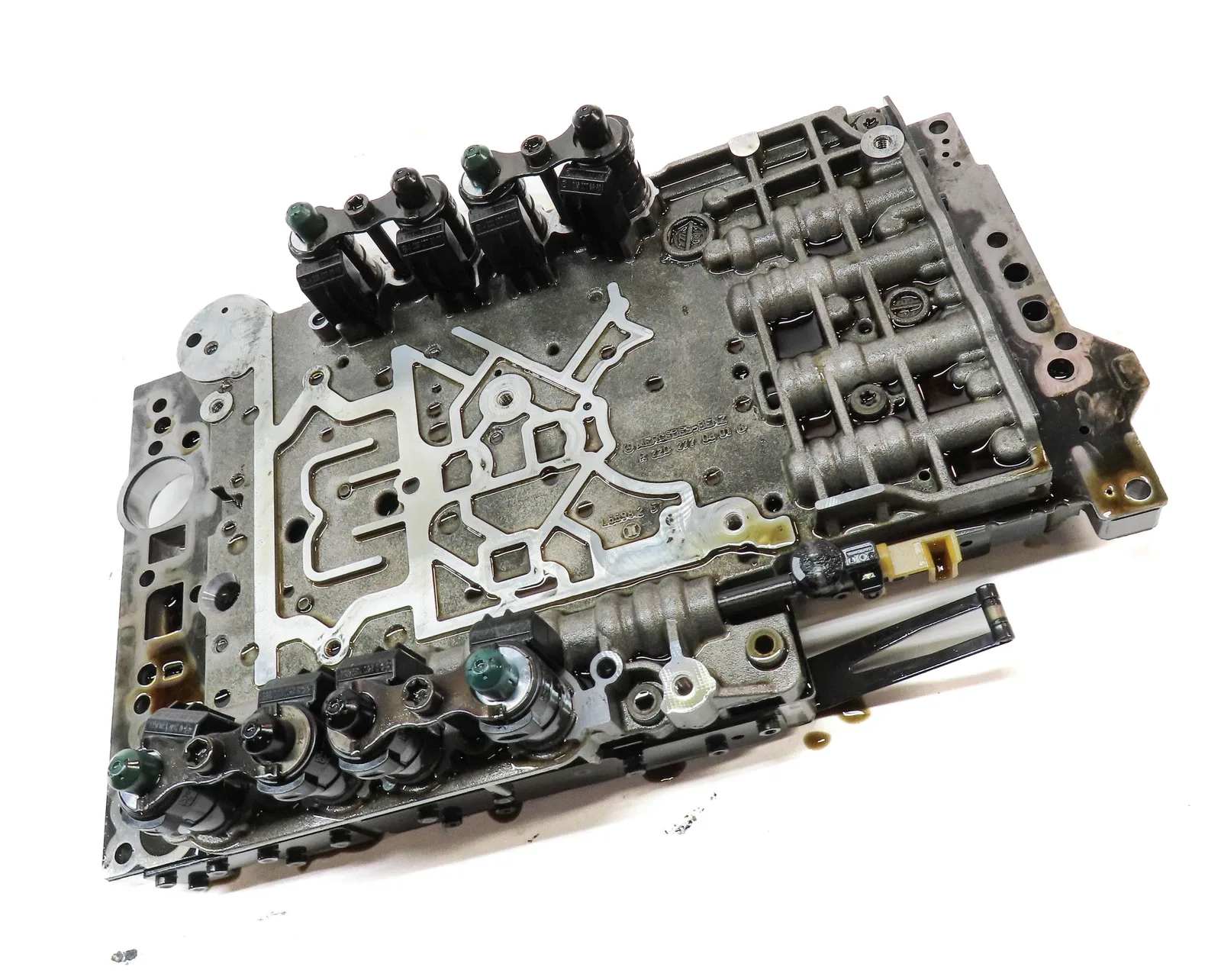 2010-2011 Mercedes GL450/GL550/ML550 722.9 Transmission Valve Body - 2202701906 image 3