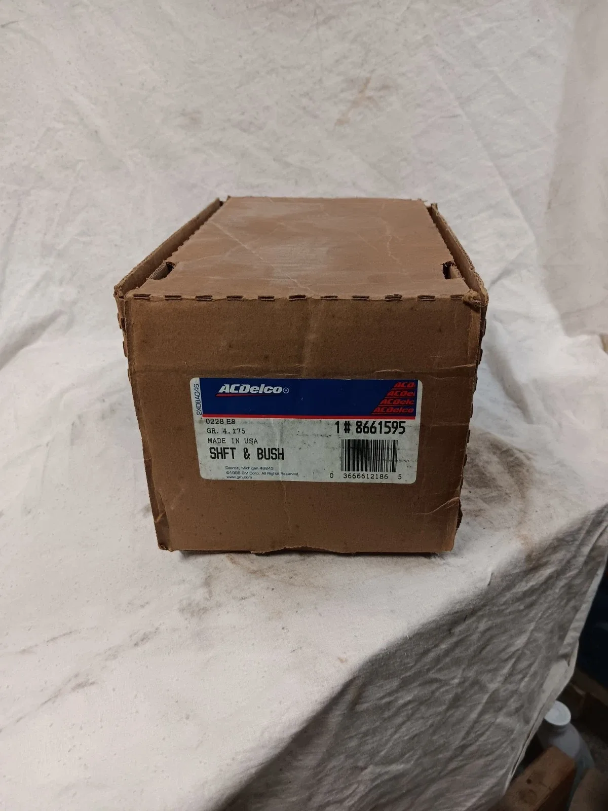 NOS GM 91 92 93 94 95 96 Chevrolet GMC 4L80E Transmission Output Shaft 8661595
