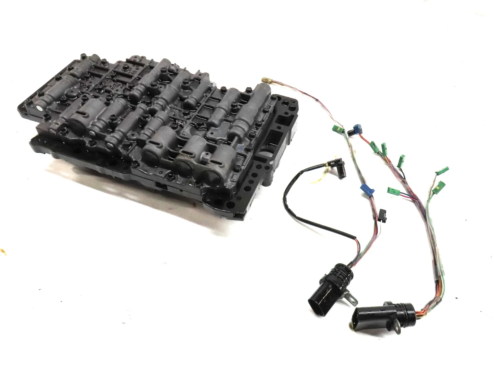 2011-2015 VW Touareg / Audi Q7 8-Speed MHN Automatic Valve Body - 530325