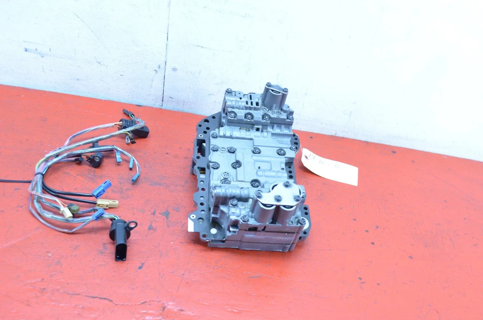 12-19 VOLKSWAGEN BEETLE 2.5L AUTOMATIC TRANSMISSION VALVE BODY OEM image 3