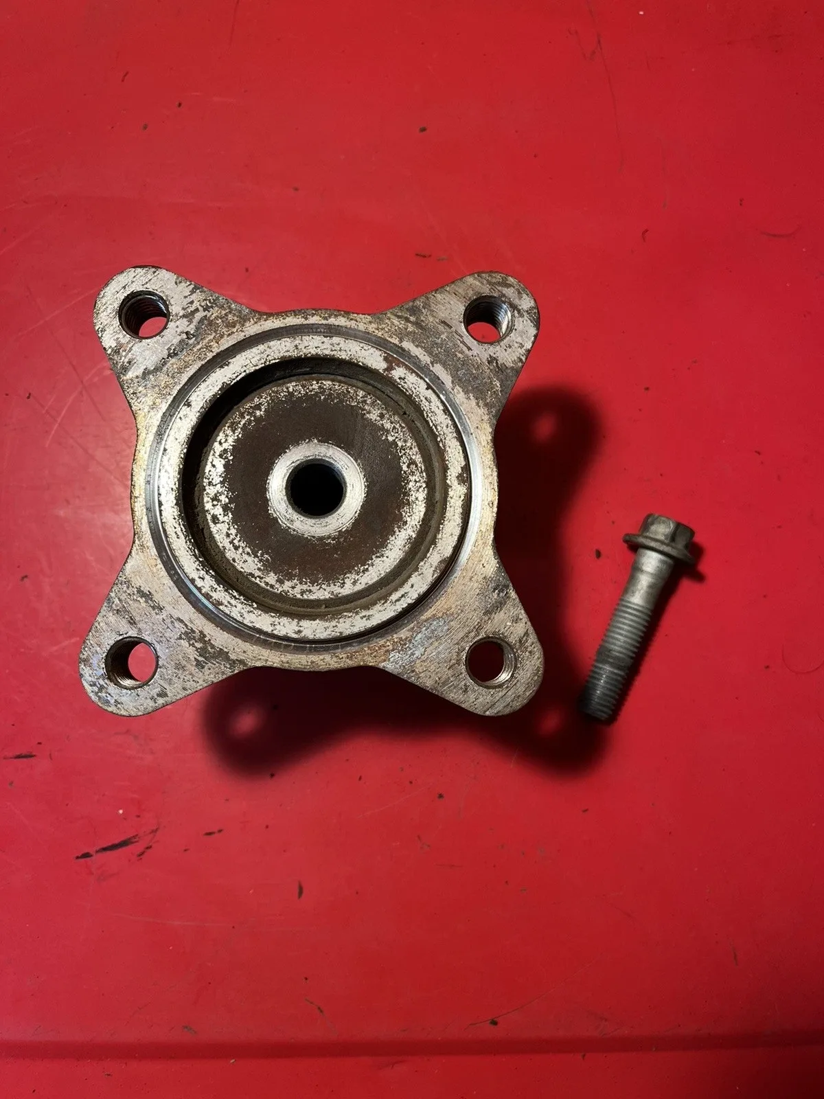 03-10 Ford F250 F350 2WD Auto Trans 5R110 Output Shaft Driveshaft Flange OE image 2