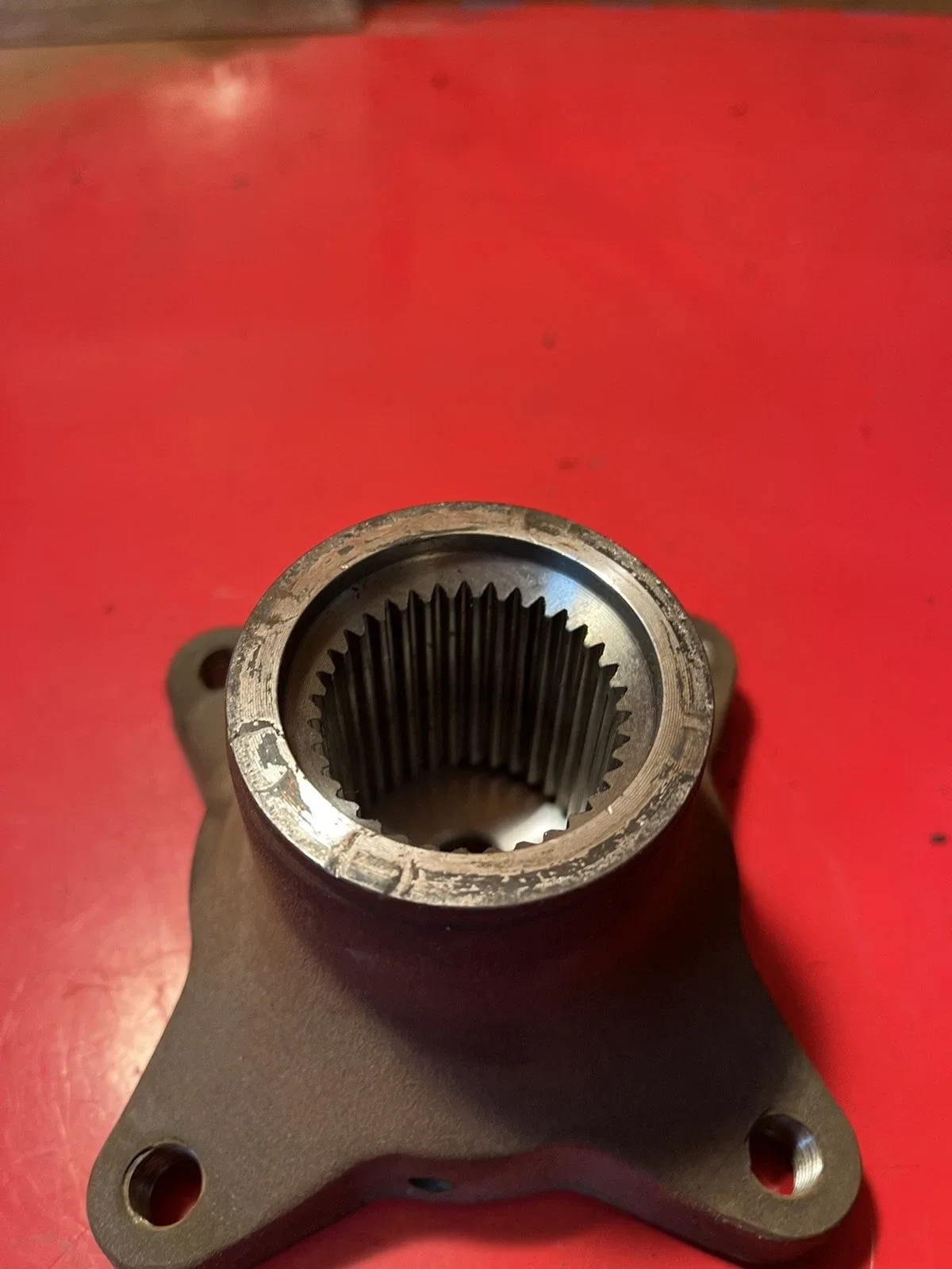 03-10 Ford F250 F350 2WD Auto Trans 5R110 Output Shaft Driveshaft Flange OE image 3