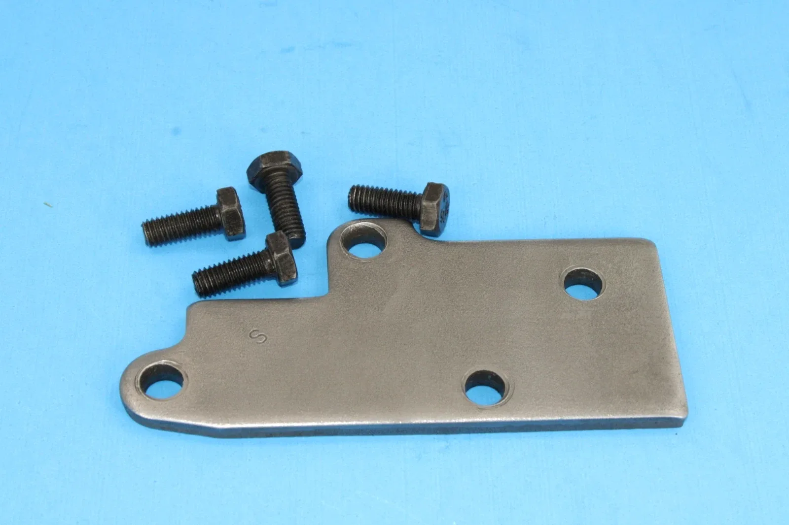 700R4 Valve Body Case stiffener Spacer Plate Support Z plate 82-91 & bolts image 2