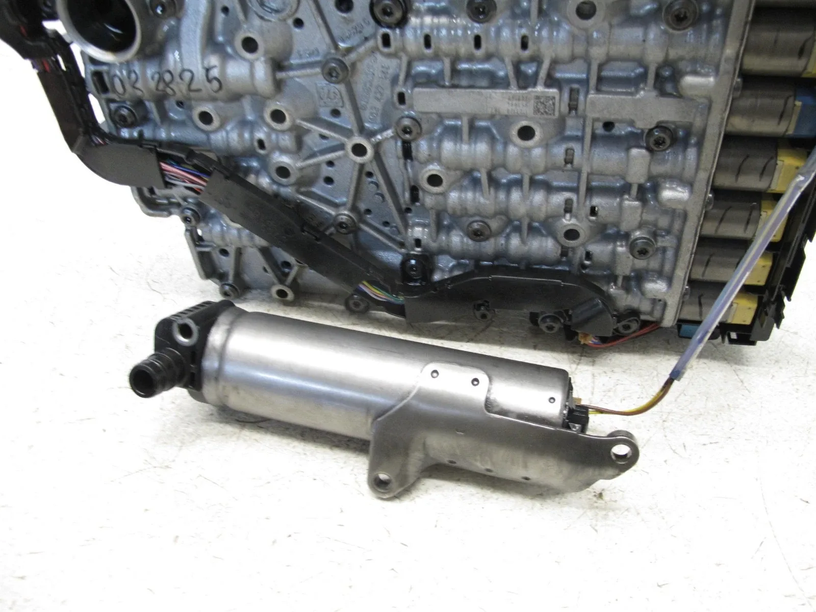 2018-2024 Audi B9 S5 Sportback / S4 / SQ5 Automatic Mechatronic Transmission Valve 8W0927158C image 4