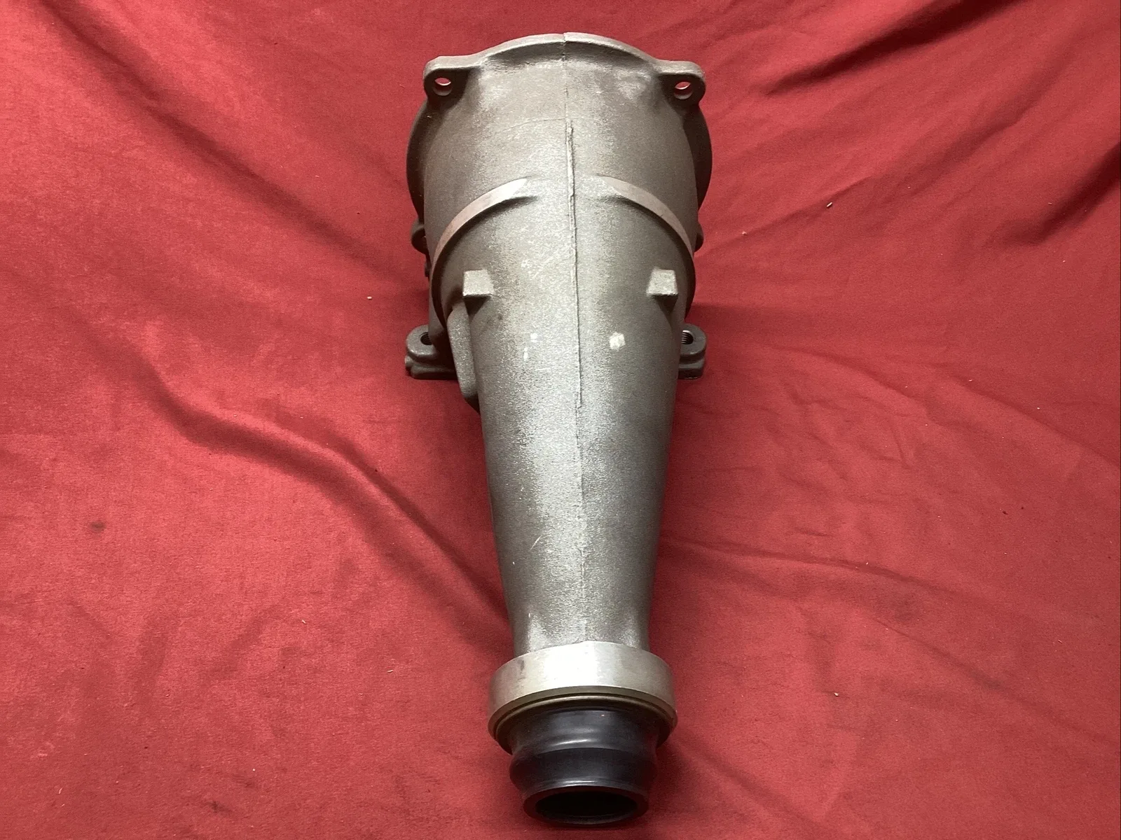 NOS 1965-1967 FORD C4 AUTOMATIC TRANSMISSION TAIL HOUSING  C5AZ-7A039-D image 3