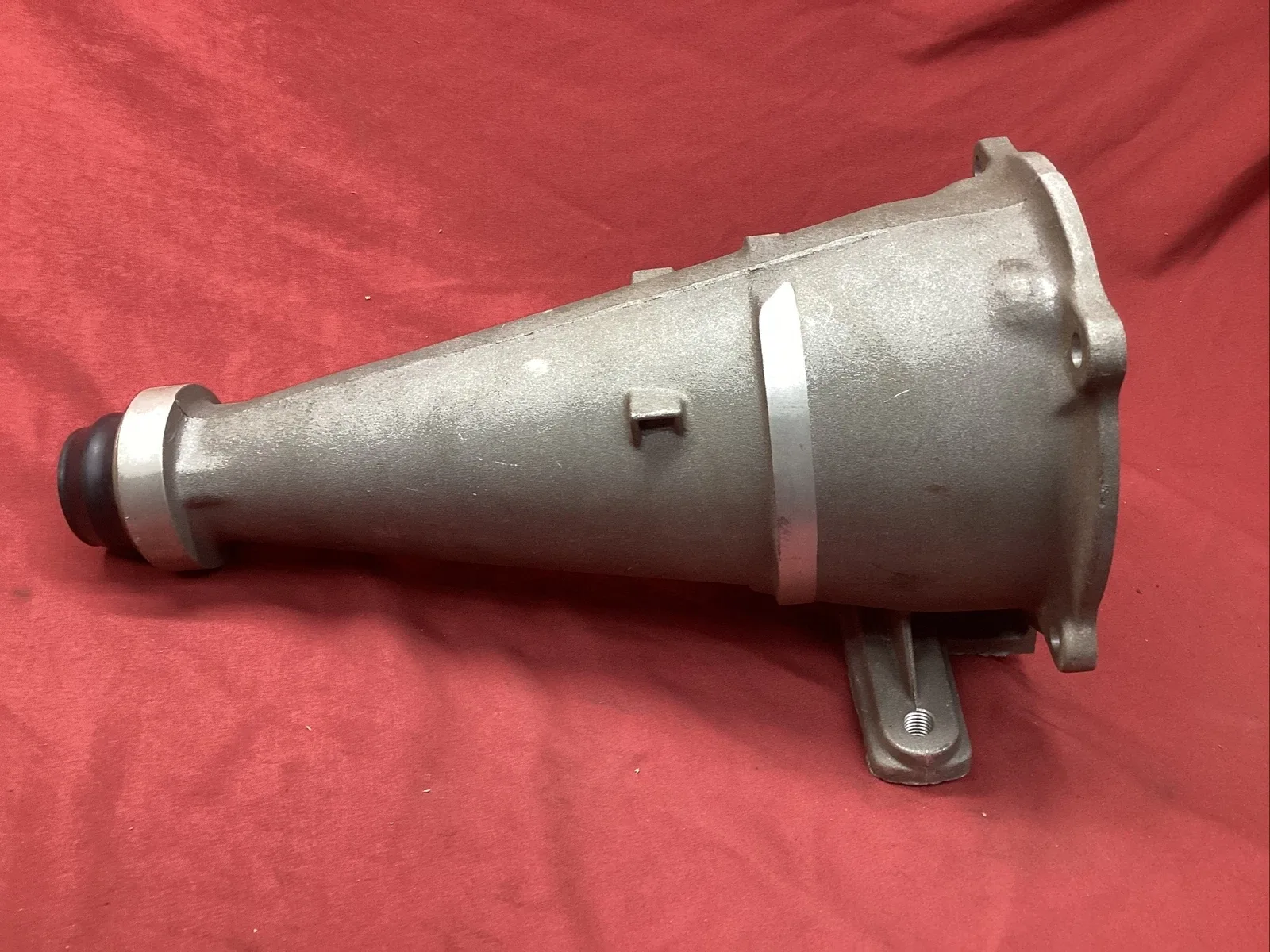 NOS 1965-1967 FORD C4 AUTOMATIC TRANSMISSION TAIL HOUSING  C5AZ-7A039-D image 4