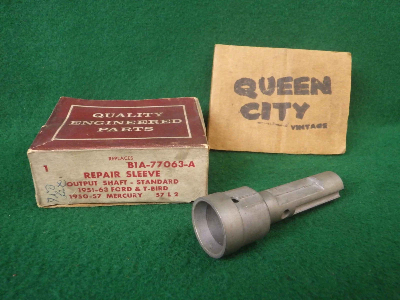 NOS/NORS Ford output shaft repair sleeve B1A-77063-A 1951-1963 manual trans