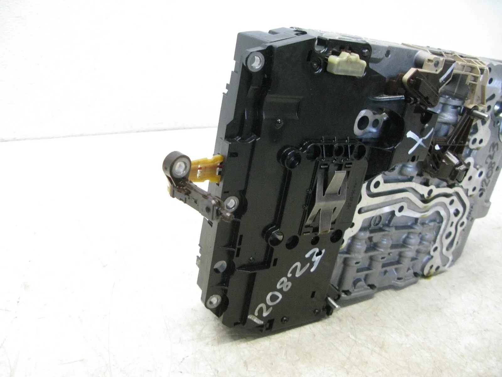 2013-2016 Audi B8 A4/A6/A7/Q5 Mechatronic Transmission Valve Body (PRU) - 1087427124 image 2