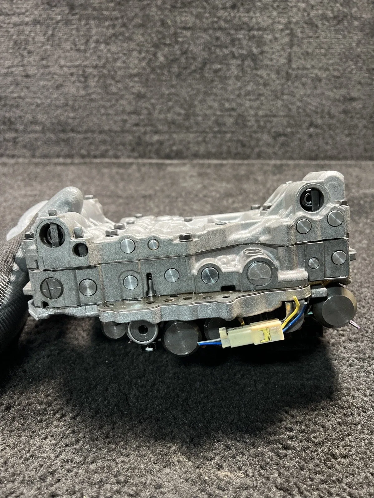 2016 BMW X1 Automatic Transmission Valve Body Assembly OEM image 4