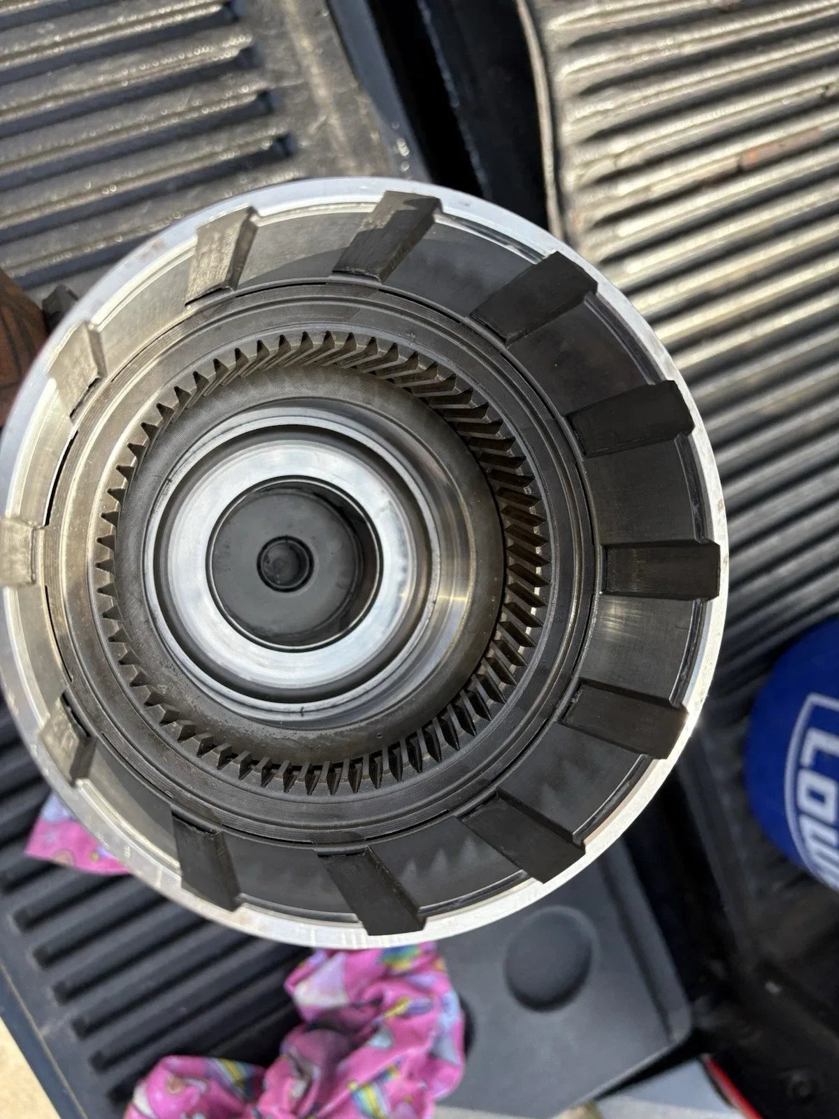 48re 2WD Output Shaft w/reverse drum hub image 3