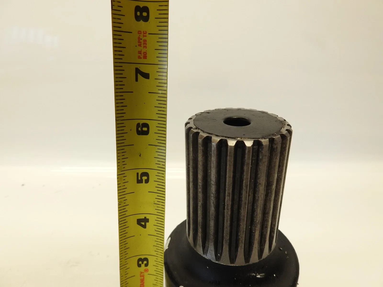 New Genuine ATI A0853 Output Shaft JD 22 Tooth image 3