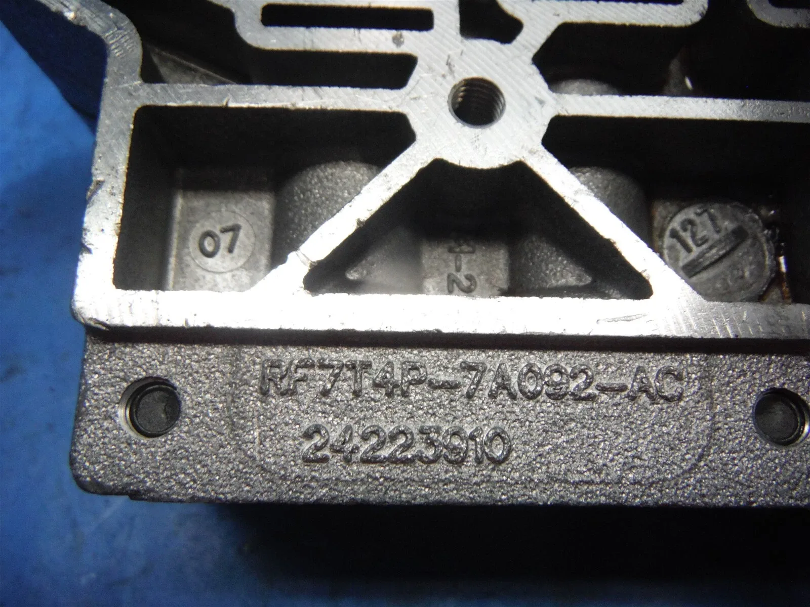 GM 6T70/6T75 Transmission Valve Body 24223910 image 2