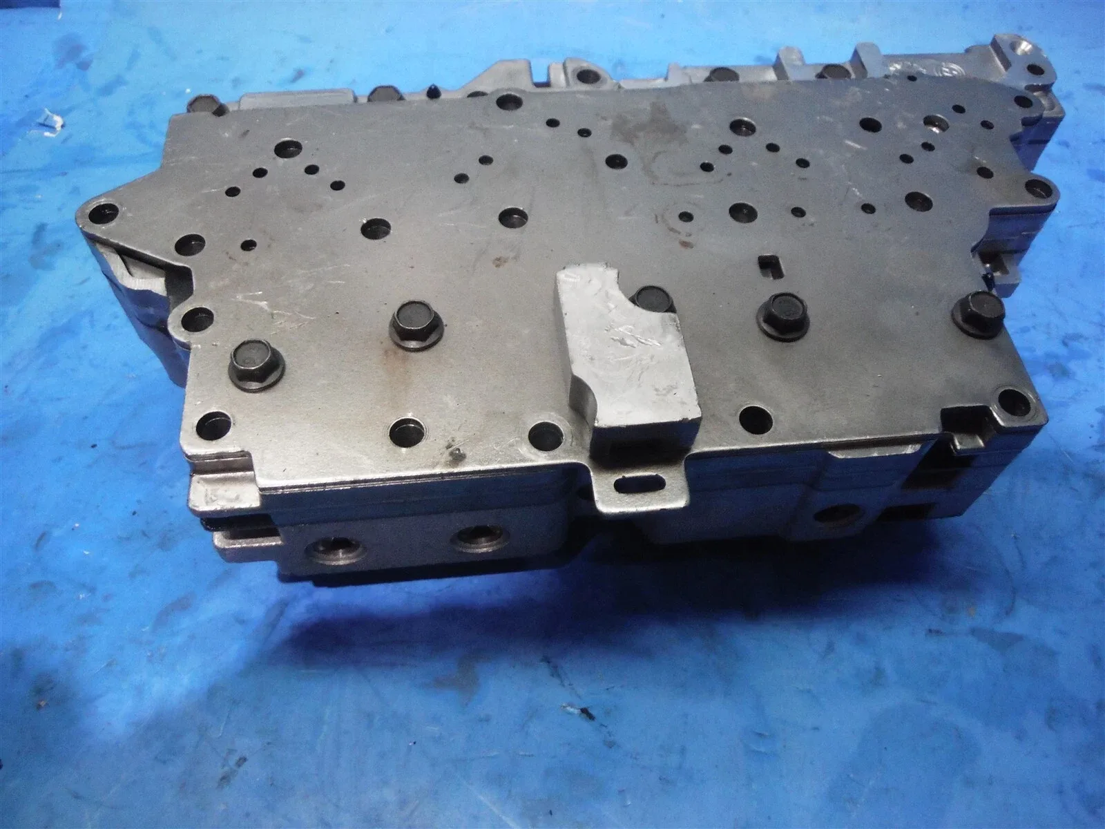 GM 6T70/6T75 Transmission Valve Body 24223910 image 4
