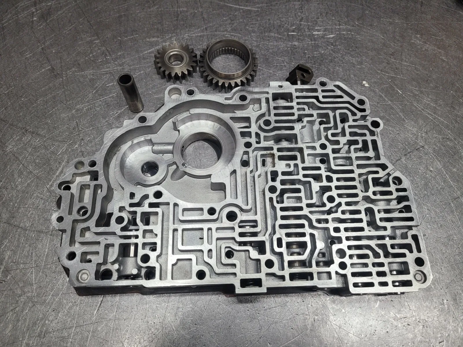 Honda Valve Body (Cast P4R1 / P4R2) - P4R2, P4R1 image 4
