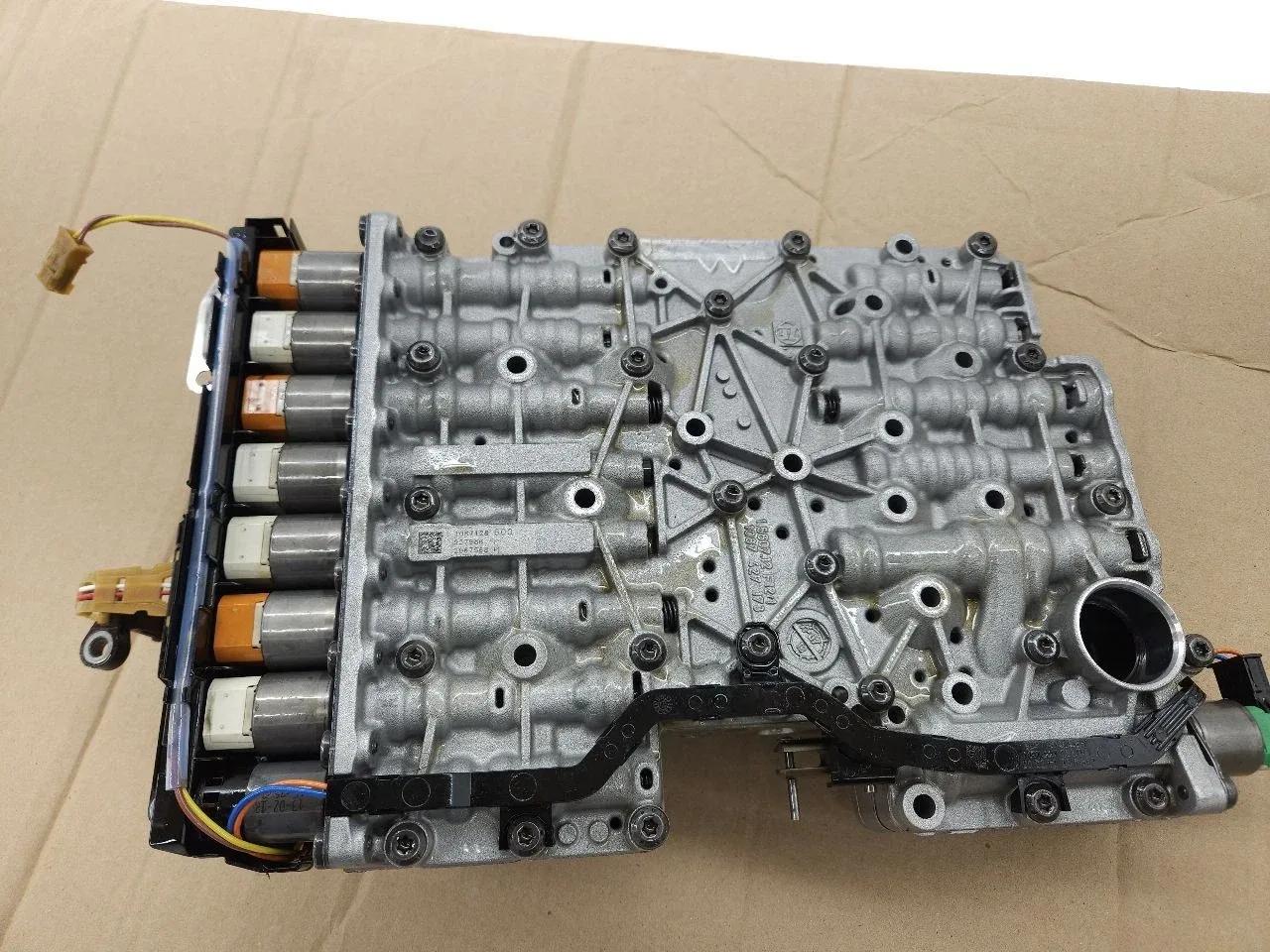13-19 Jaguar XJ XJR X351 Transmission Valve Body TCU TCM Mechatronics Control image 3
