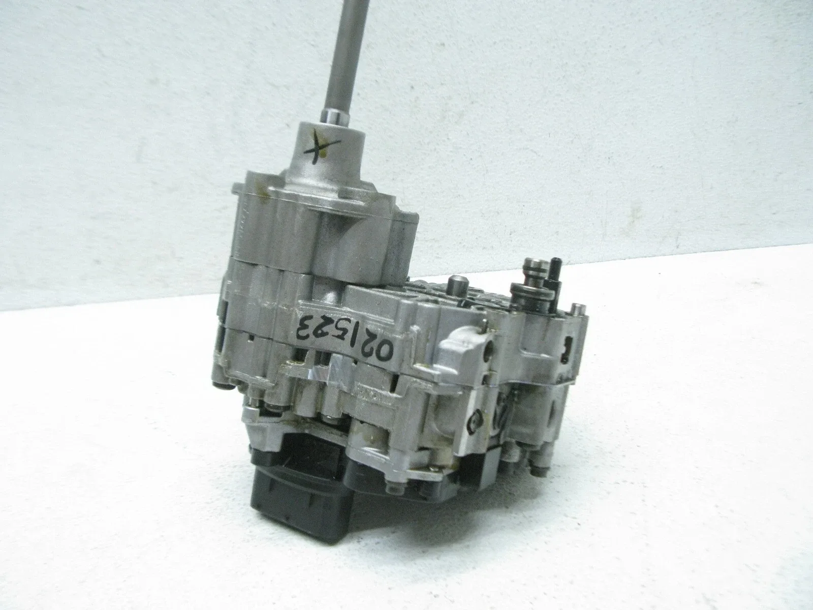 03-04 AUDI FWD B6 A4 3.0 TRANSMISSION GEARBOX OIL PUMP VALVE BODY OEM 021523 image 2