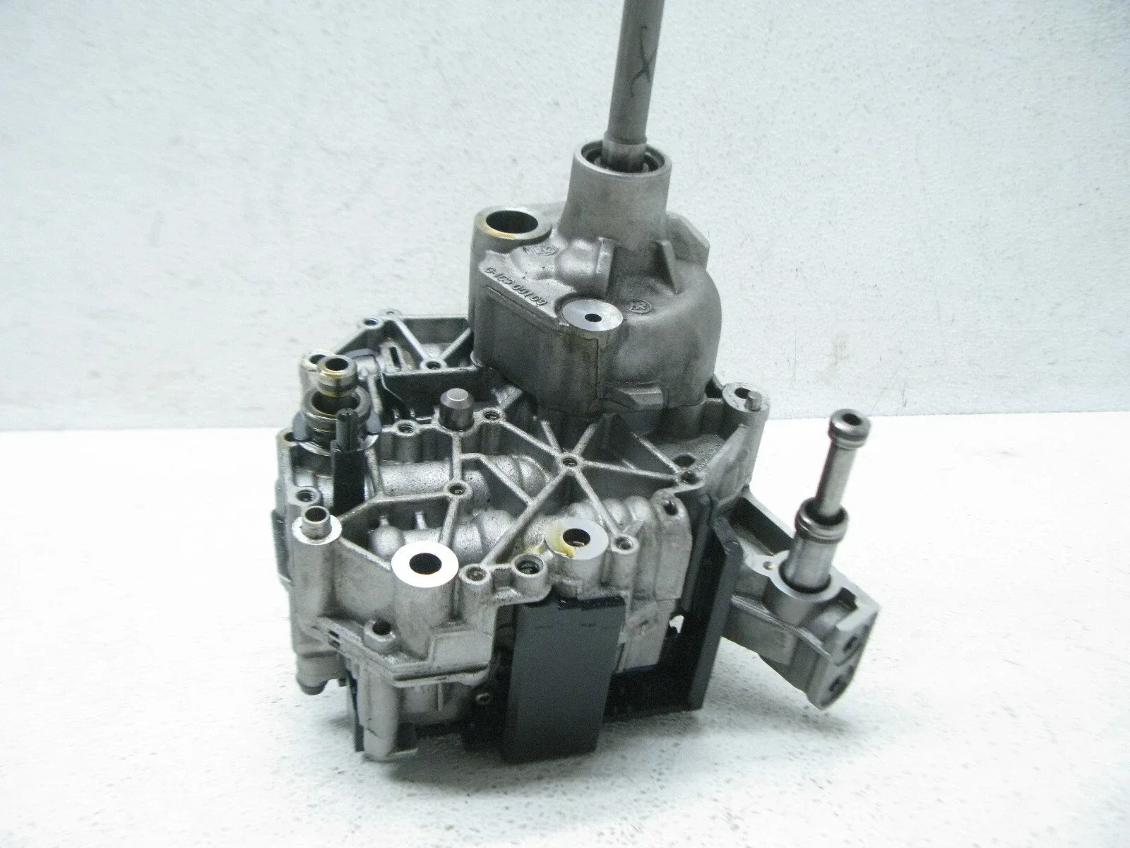 03-04 AUDI FWD B6 A4 3.0 TRANSMISSION GEARBOX OIL PUMP VALVE BODY OEM 021523 image 4
