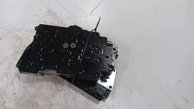 Buick Encore Automatic Transmission Valve Body  2013 2014 2015 2016 OEM image 2