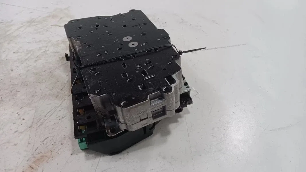 Buick Encore Automatic Transmission Valve Body  2013 2014 2015 2016 OEM image 3