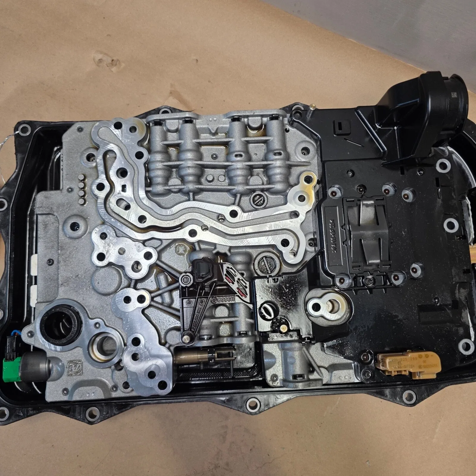 2011-2012 BMW 750Li F04 Transmission Valve Body Mechatronics GA8HP70H image 4