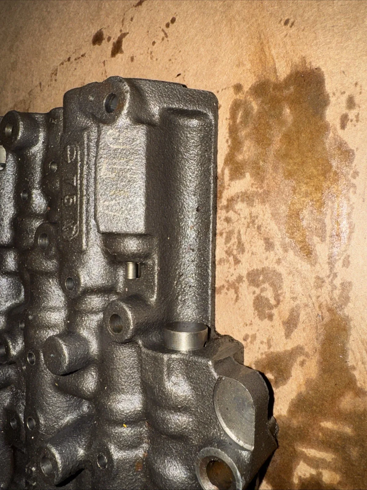 GM  325-4L Valve Body Code AJG (possibly AJ6) image 2