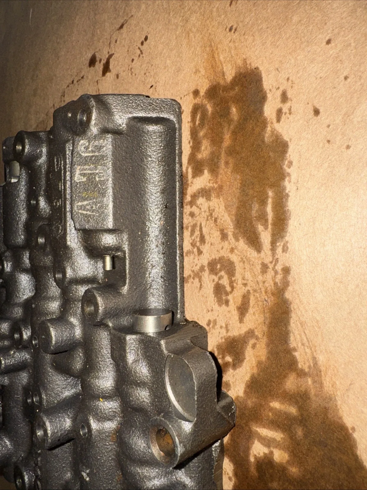 GM  325-4L Valve Body Code AJG (possibly AJ6) image 3
