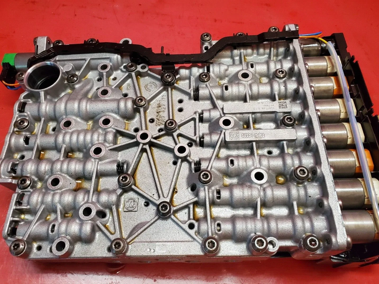 2010-2015 JAGUAR XJ X351 OEM TRANSMISSION VALVE BODY CONTROL UNIT image 2
