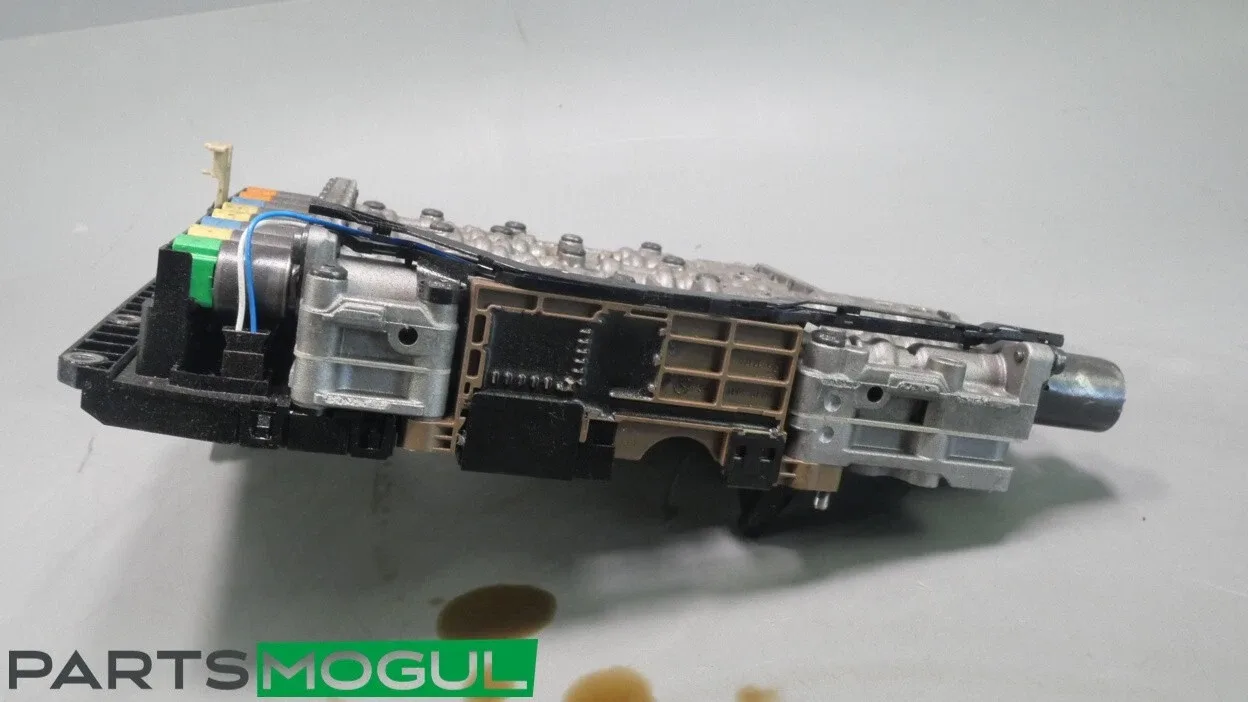 2010-2012 Jaguar XJ/XF 5.0 S/C Automatic Mechatronic Transmission Valve OEM image 4
